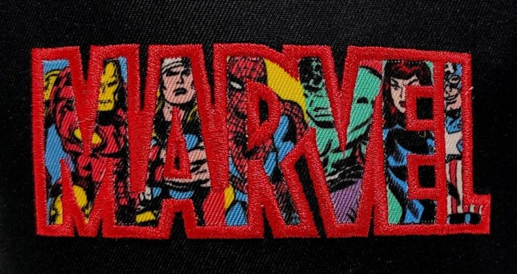 Czarna czapka z daszkiem Marvel - 52 cm